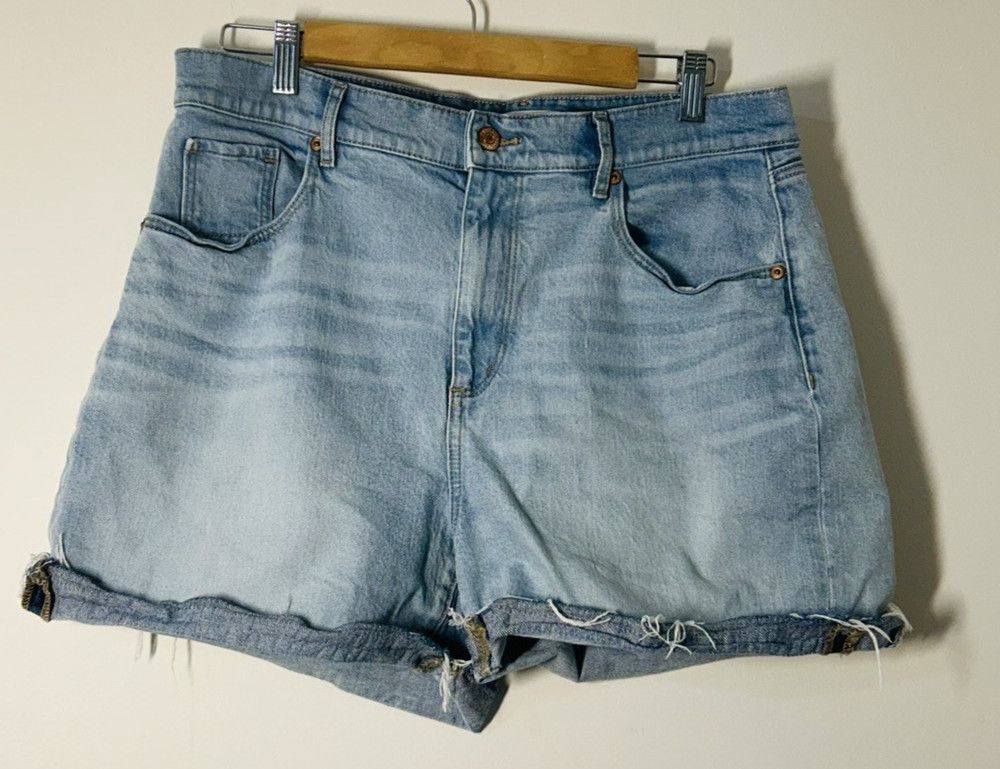 LOFT Womens 12/31 Light Blue Denim Short Cuffed Cut Off Inseam 4.5